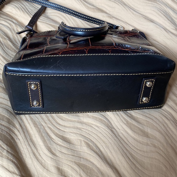 Dooney and Bourke brown crossbody bag - Picture 7 of 10